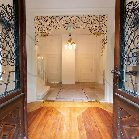 Schoenthaler Apartament *